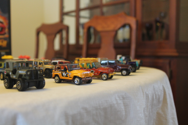 Illustration for article titled Enormous Die-cast Collection - Box 2 - Jeep Land